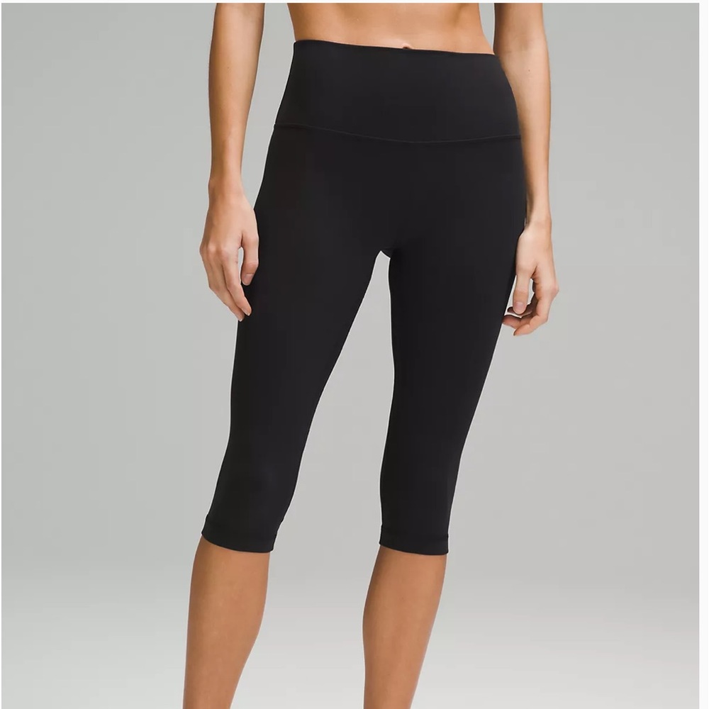 Lululemon Cropped Align - image 1